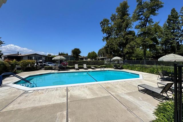 429 Millpond Drive, San Jose, CA 95125