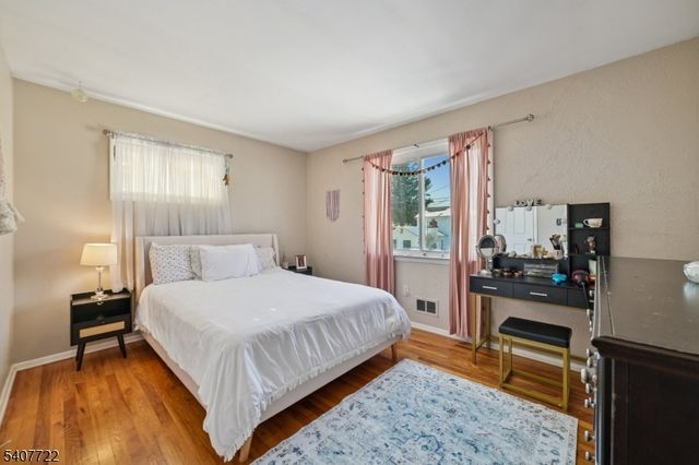 49 New York Ave, Jefferson Twp., NJ 07849