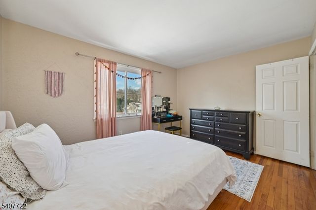 49 New York Ave, Jefferson Twp., NJ 07849