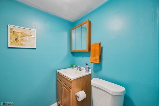 49 New York Ave, Jefferson Twp., NJ 07849