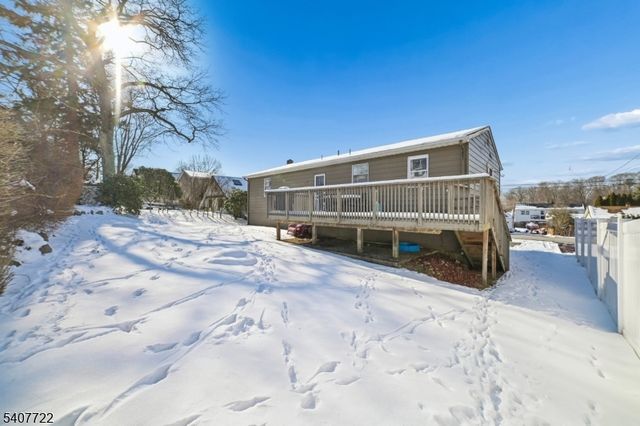 49 New York Ave, Jefferson Twp., NJ 07849