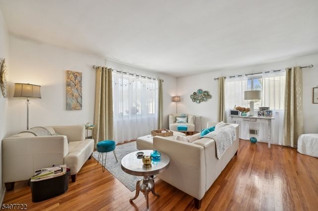 49 New York Ave, Jefferson Twp., NJ 07849