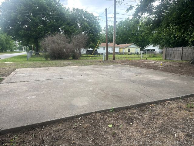 1331 W 7th Street, Okmulgee, OK 74447