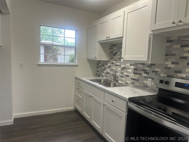 1331 W 7th Street, Okmulgee, OK 74447