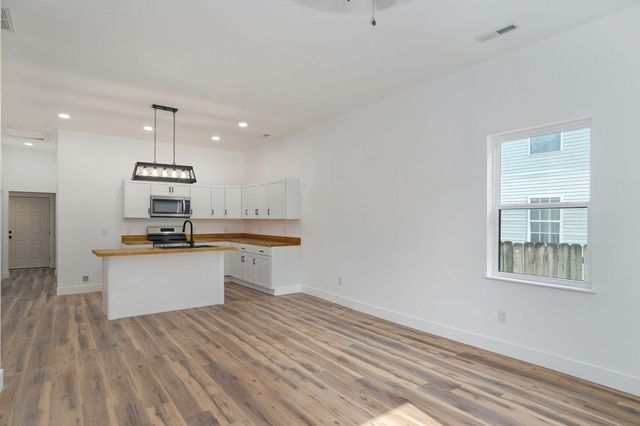 1511 N Missouri Avenue, Springfield, MO 65803