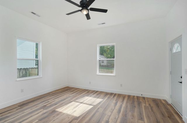 1511 N Missouri Avenue, Springfield, MO 65803