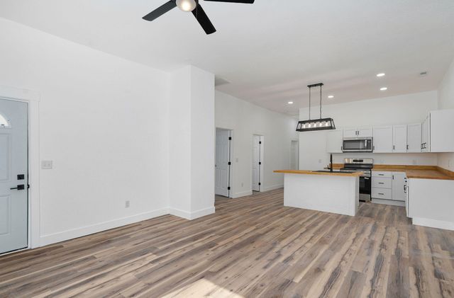 1511 N Missouri Avenue, Springfield, MO 65803