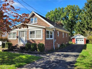 108 30th Street NW, Barberton, OH 44203