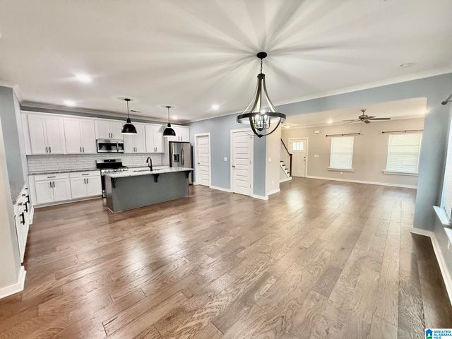 1037 UNALI LANE, Leeds, AL 35094