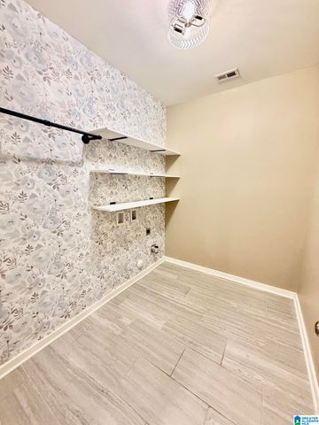 1037 UNALI LANE, Leeds, AL 35094