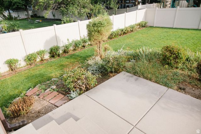 1157 E CREEKVIEW DR, Fruit Heights, UT 84037