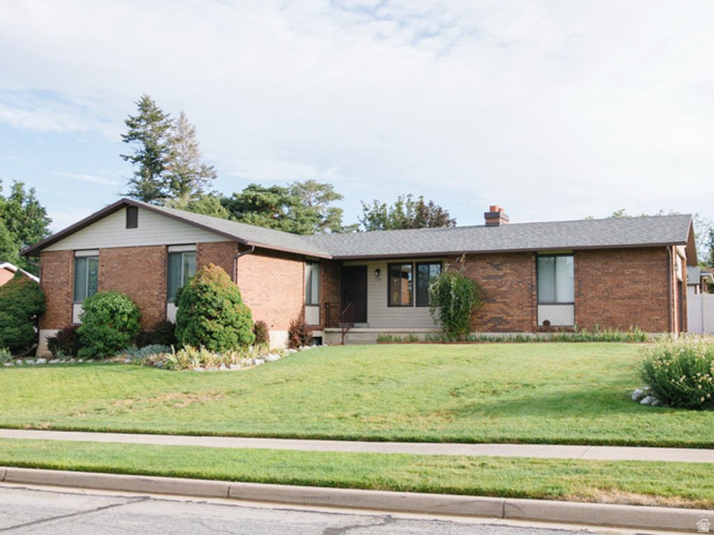 1157 E CREEKVIEW DR, Fruit Heights, UT 84037