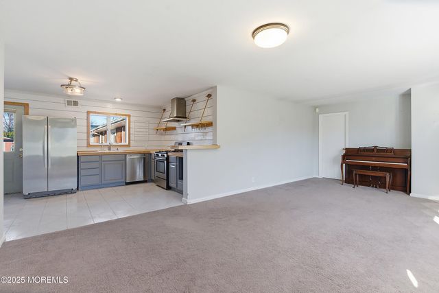 117 Harmony Avenue, Middletown, NJ 07748