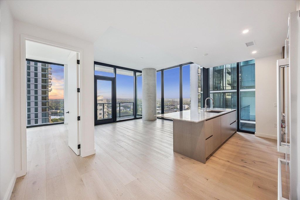 610 Davis ST 2105, Austin, TX 78701