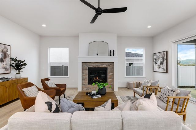 13331 N Spring Creek Way, Boise, ID 83714