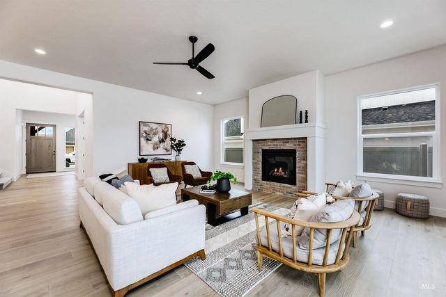 13331 N Spring Creek Way, Boise, ID 83714