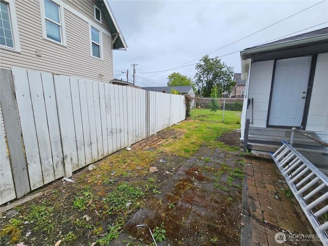 719 S Sprague Avenue, Tacoma, WA 98405