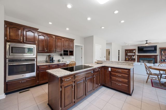 9920 Frost Creek Drive, Ooltewah, TN 37363
