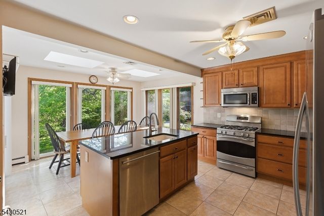 56 FRANCES DR, Clark Twp., NJ 07066