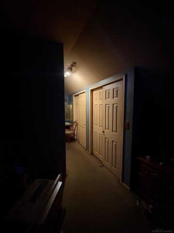 1926 Oakland Drive, Kalamazoo, MI 49008