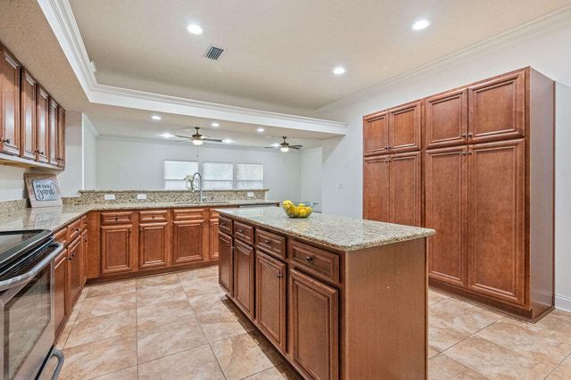 2159 Bayshore Drive, Niceville, FL 32578