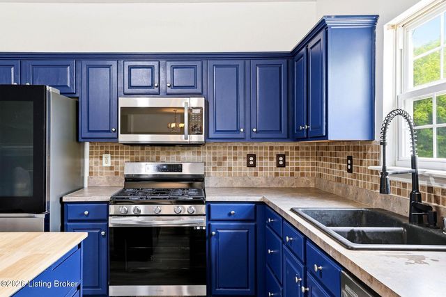 10612 Evanwood Dr, Louisville, KY 40228