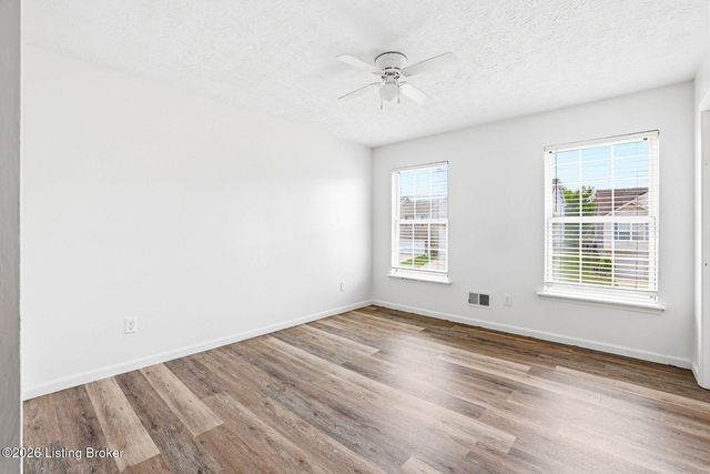 10612 Evanwood Dr, Louisville, KY 40228