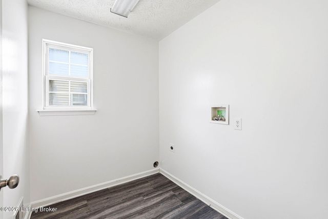 10612 Evanwood Dr, Louisville, KY 40228