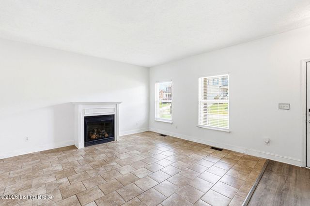10612 Evanwood Dr, Louisville, KY 40228