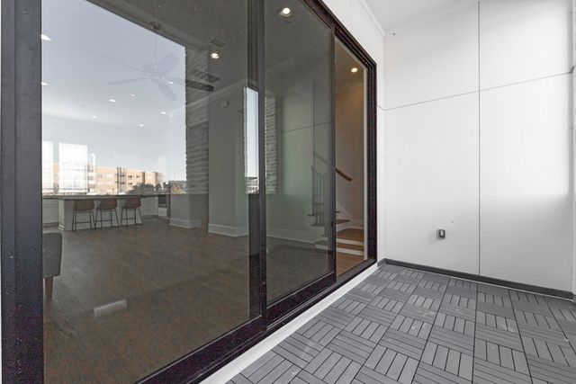 633 Dalton Lane, Irving, TX 75039