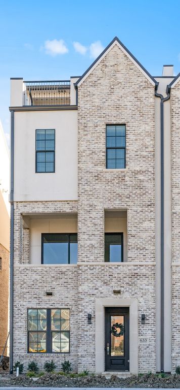 633 Dalton Lane, Irving, TX 75039