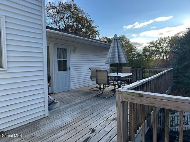 26 Woodlawn Court, Troy, NY 12180