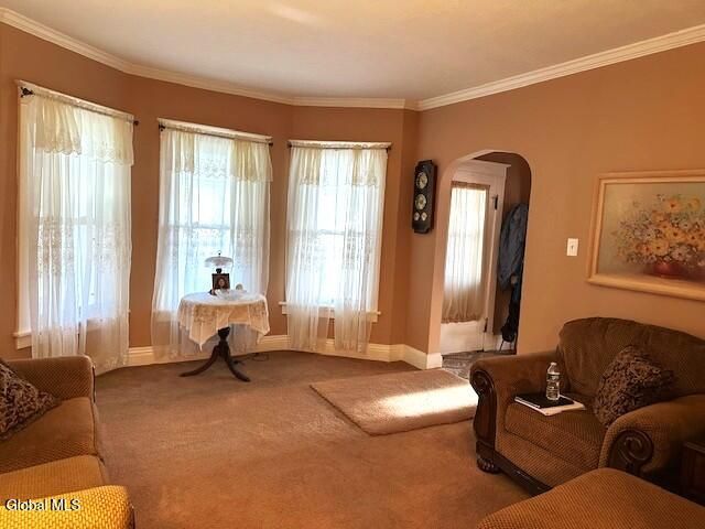 26 Woodlawn Court, Troy, NY 12180