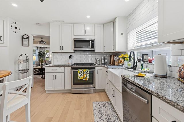 7130 EARLWOOD AVENUE, Mount Dora, FL 32757