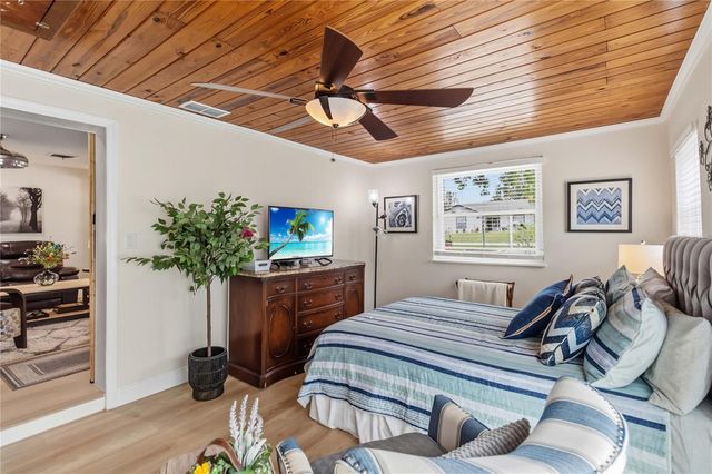 7130 EARLWOOD AVENUE, Mount Dora, FL 32757