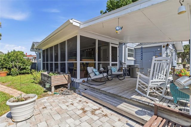 7130 EARLWOOD AVENUE, Mount Dora, FL 32757
