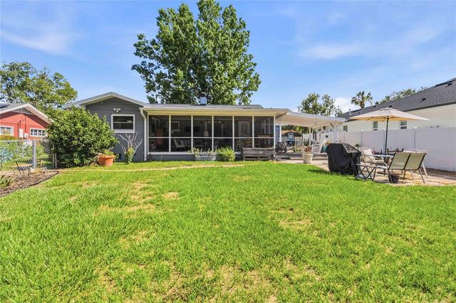 7130 EARLWOOD AVENUE, Mount Dora, FL 32757