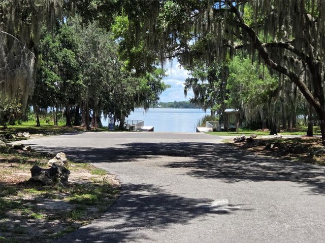 7130 EARLWOOD AVENUE, Mount Dora, FL 32757