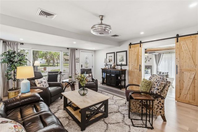 7130 EARLWOOD AVENUE, Mount Dora, FL 32757
