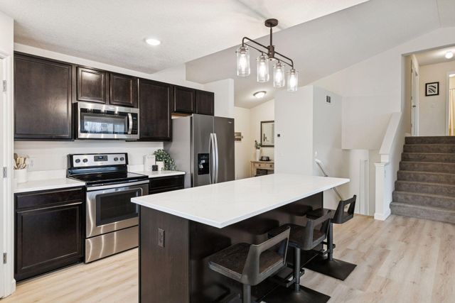 17990 Equinox Avenue, Lakeville, MN 55044