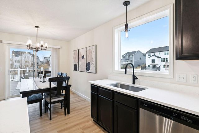 17990 Equinox Avenue, Lakeville, MN 55044