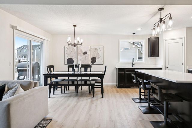 17990 Equinox Avenue, Lakeville, MN 55044