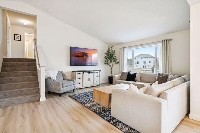 17990 Equinox Avenue, Lakeville, MN 55044