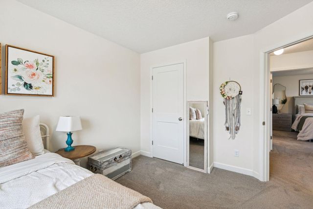 17990 Equinox Avenue, Lakeville, MN 55044