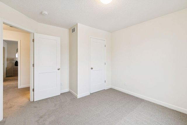 17990 Equinox Avenue, Lakeville, MN 55044