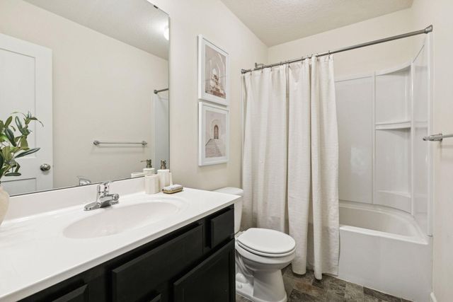 17990 Equinox Avenue, Lakeville, MN 55044