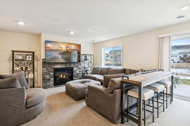 17990 Equinox Avenue, Lakeville, MN 55044