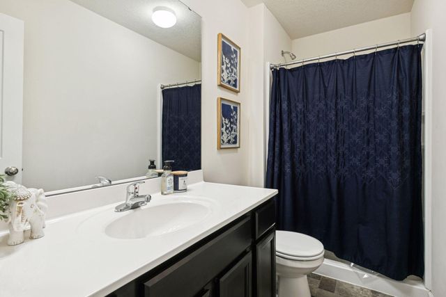 17990 Equinox Avenue, Lakeville, MN 55044