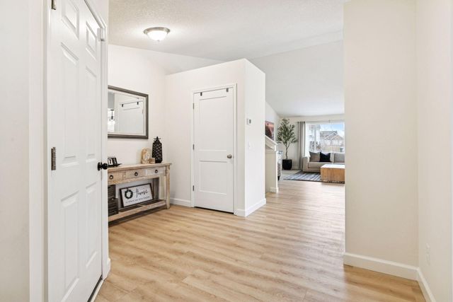 17990 Equinox Avenue, Lakeville, MN 55044