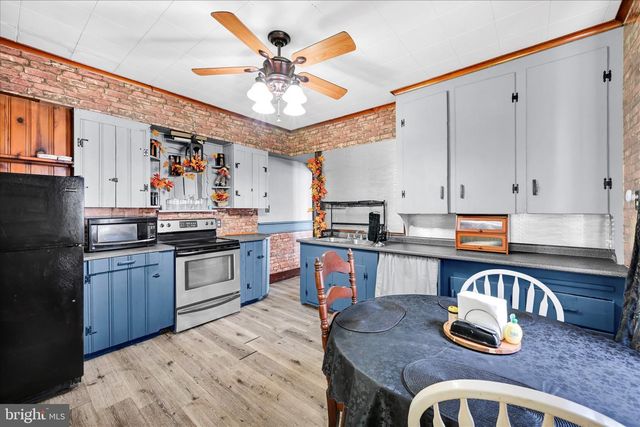 185 VIRGINIA AVE, Shenandoah, PA 17976